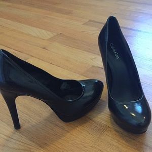 Calvin Klein Black pseudo patent leather pumps